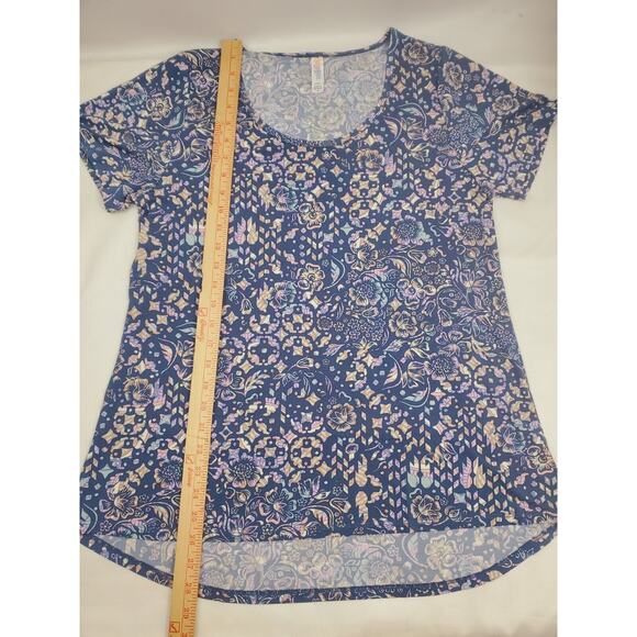 LuLaRoe Top M Classic T Blue Floral Shirt Stretch Womens Size Perfect Shirt - Picture 8 of 10